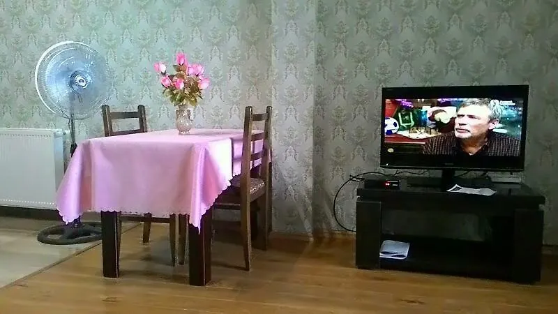 Apartment On Kazbegi Avenue Tbilisi