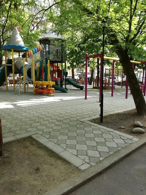 Apartment On Kazbegi Avenue Tbilisi